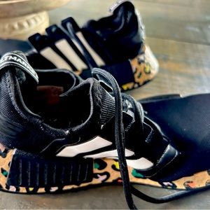 Adidas leopard 3 stripe